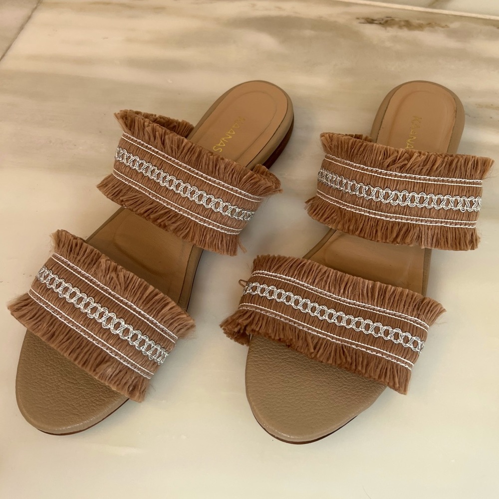 Kaanas Metallic Frayed Sandals